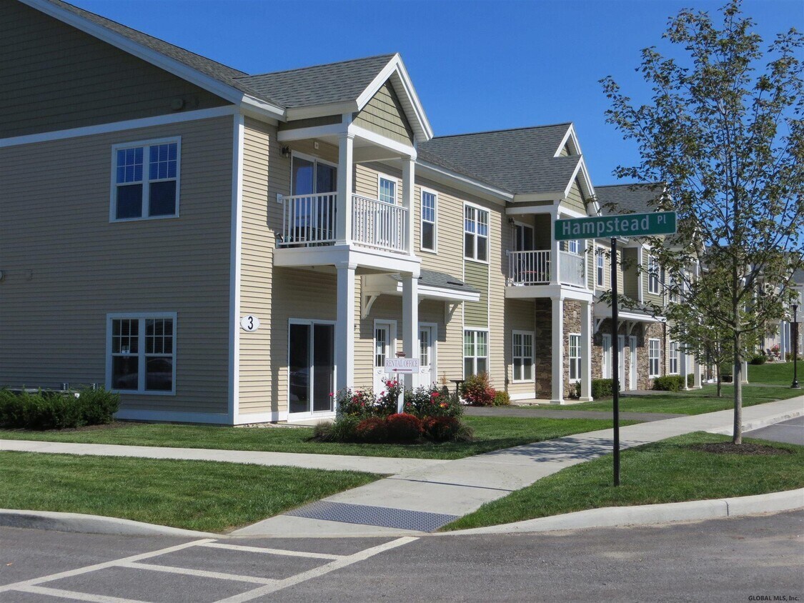 4 Hampstead Pl Unit 205, Saratoga Springs, NY 12866 Apartment for
