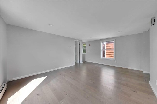 Foto del edificio - 644 Roanoke Ave