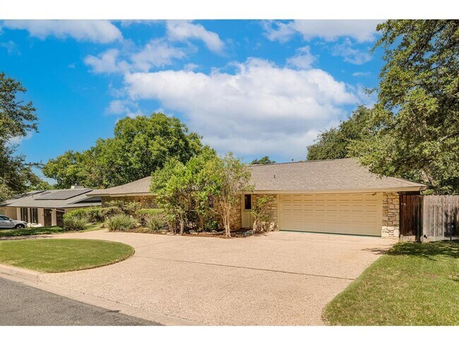 Building Photo - 6100 Mountainclimb Dr