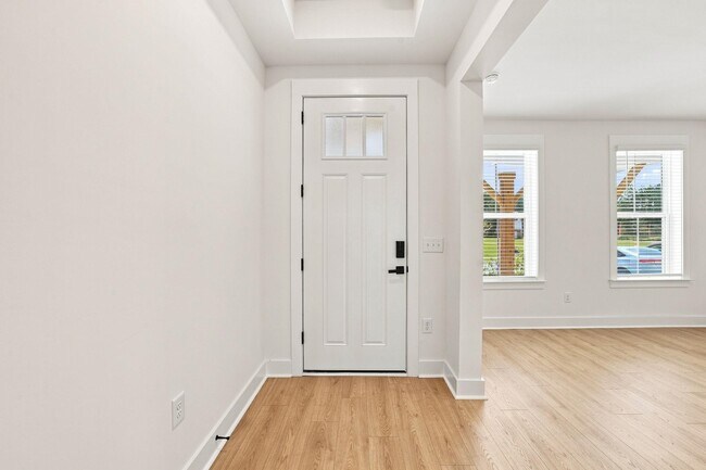 Foto del edificio - 3084 Claredon St