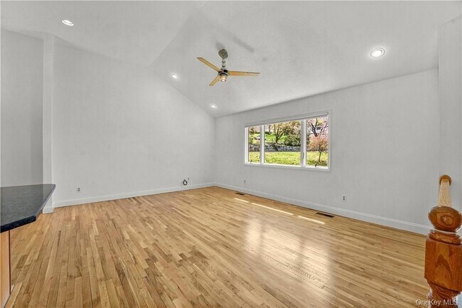 Building Photo - 6 Scarborough Cir