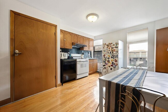 Foto del edificio - 228 Willow Ave