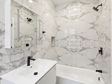 Foto del edificio - 4147 W Girard Ave