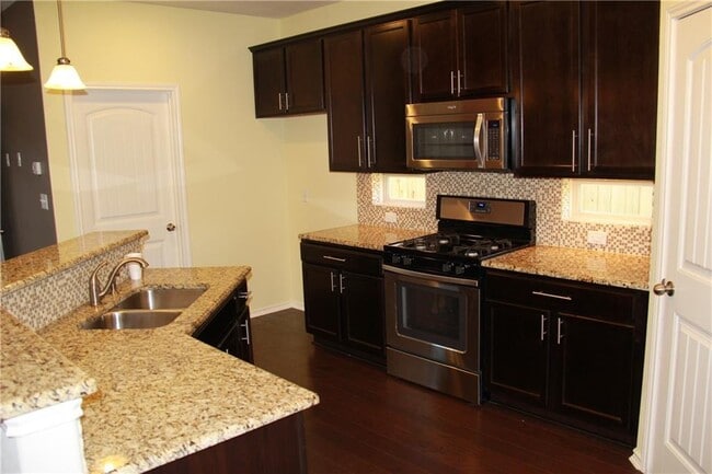 Building Photo - 9829 Milla Cir