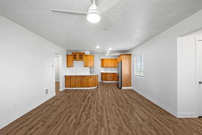 Building Photo - 781 S 1800 W