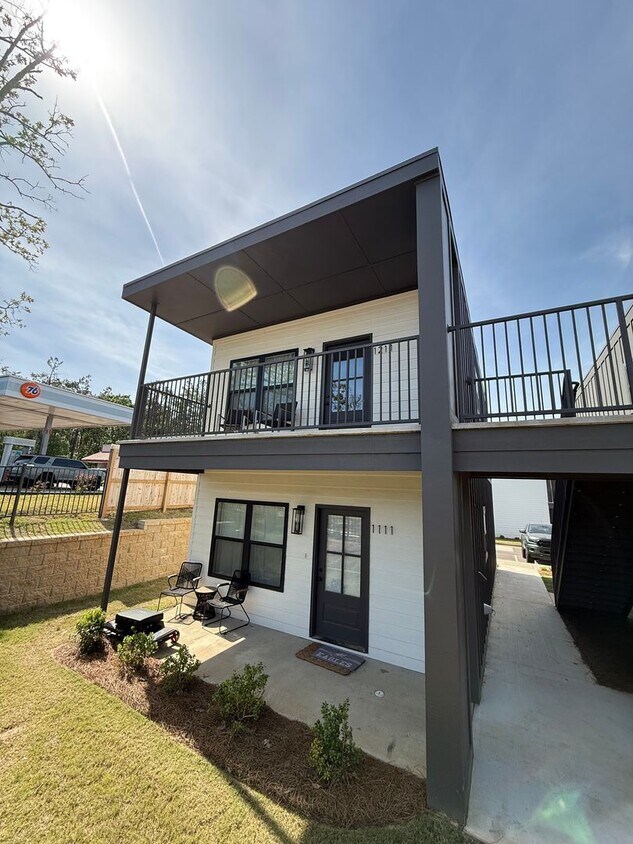 Foto del edificio - Sole Condos