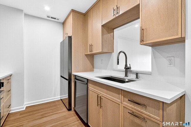 Foto del edificio - 1500 Bedford St