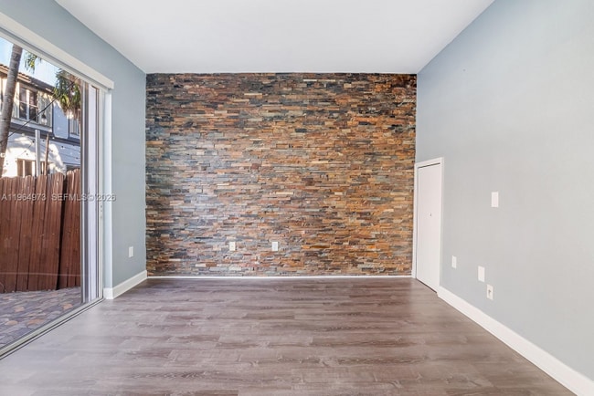 Foto del edificio - 11507 NW 77th St