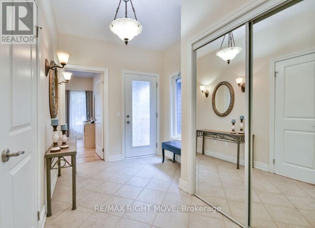 Photo du bâtiment - 5 Invermara Ct