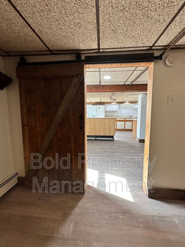 Building Photo - 445 S Lancaster St