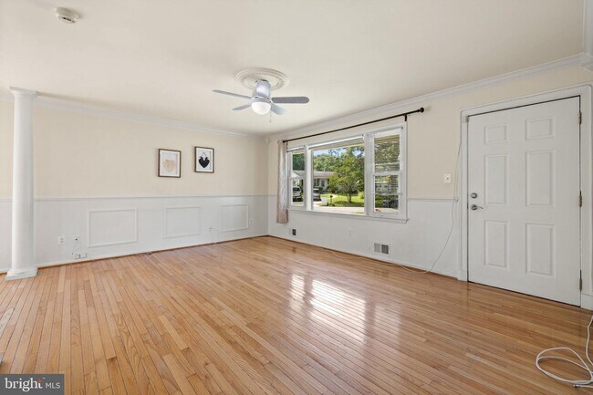 Foto del edificio - 8815 Benham St
