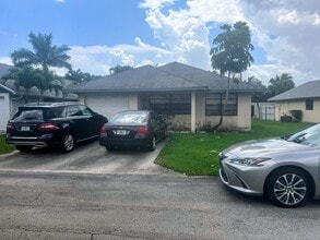 Building Photo - 1322 Pines Ln