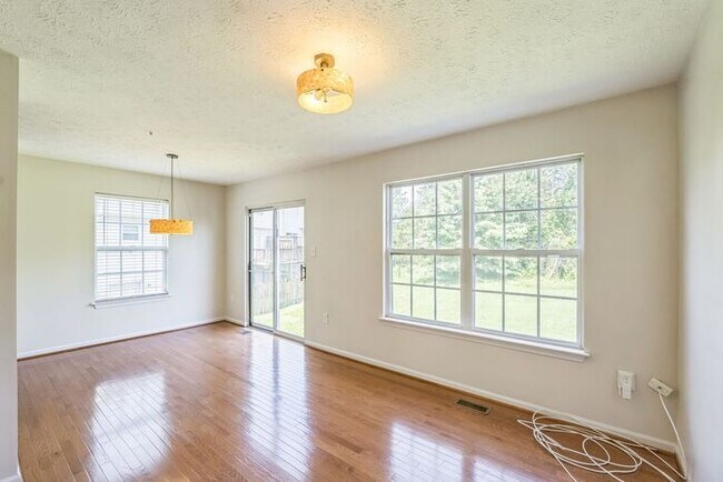 Foto del edificio - 2647 Longbow Ct