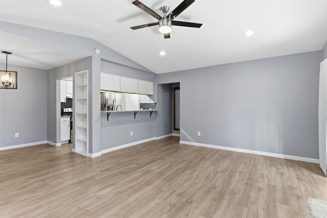Building Photo - 8101 Dowling Cove