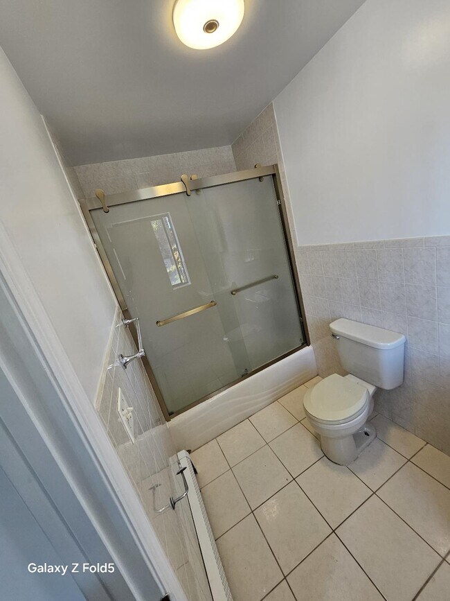Foto del edificio - 6680 69th St