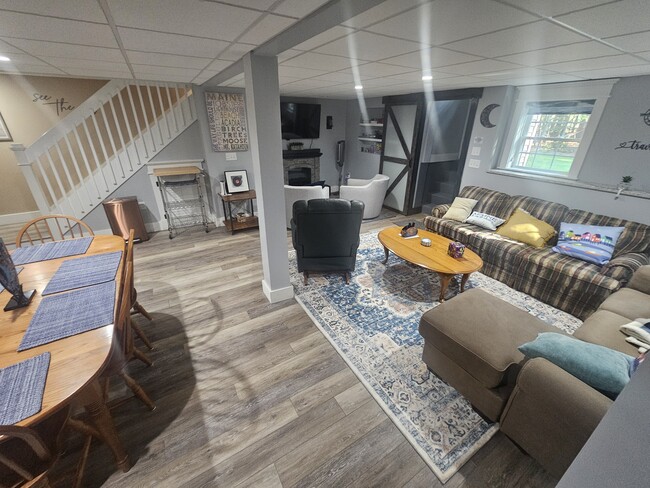 Building Photo - 435 High St