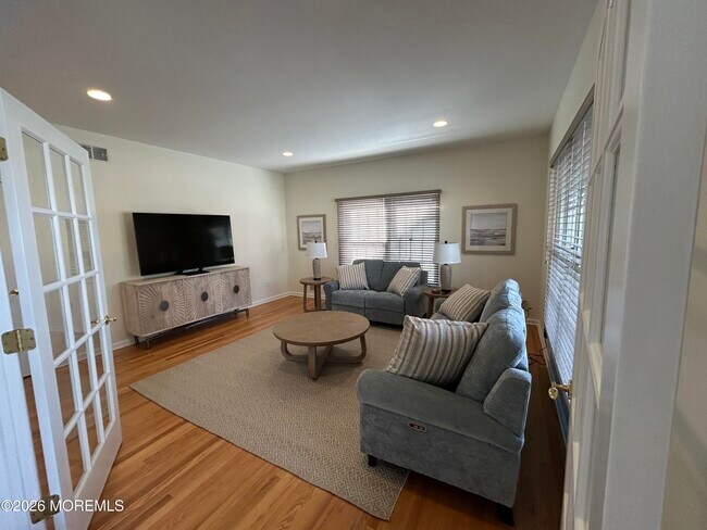 Foto del edificio - 206 Pointe Dr