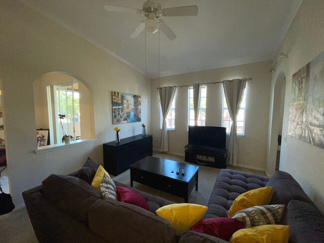 Building Photo - Furnished End Unit 2 Bedroom 2 Bath 2nd fl...