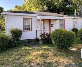 Building Photo - 716 Bollingbrook St