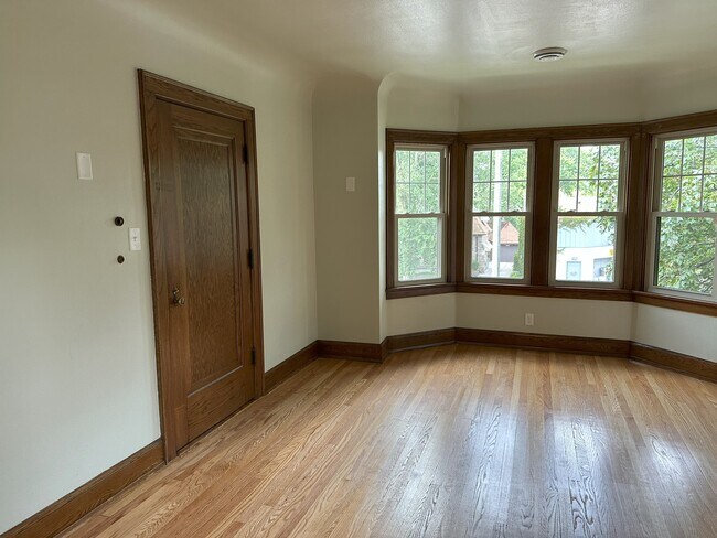 Living Room - 6615 W Bluemound Rd