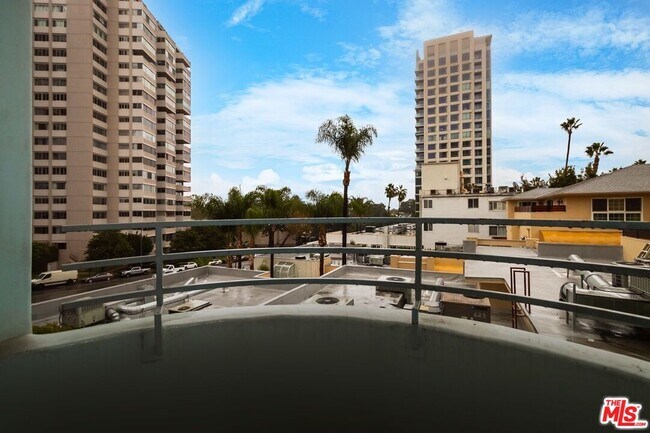 Foto del edificio - 10336 Wilshire Blvd