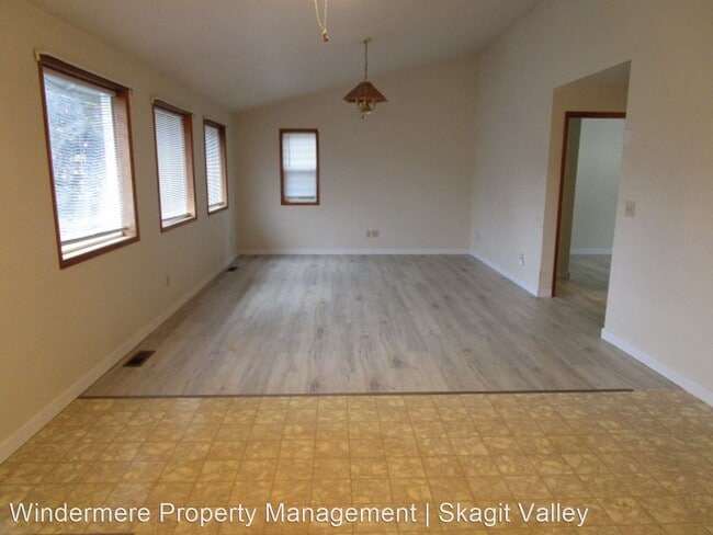 Building Photo - 3 br, 2 bath House - 25512 Minkler Road