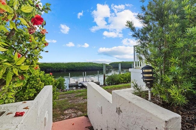 Foto del edificio - 2254 Harbour Ct Dr