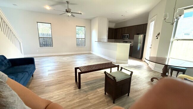 Foto del edificio - 4001 Cusco Ln