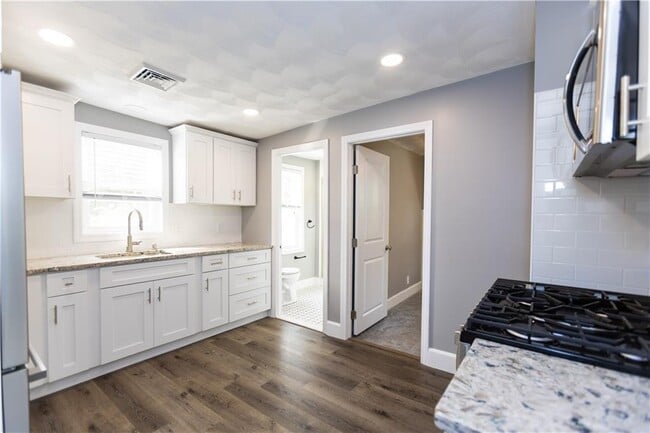 Building Photo - 141 Stanton Ave