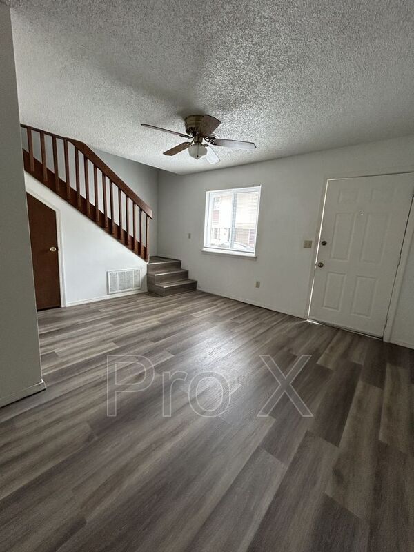 Foto del edificio - 1108 S Joplin St