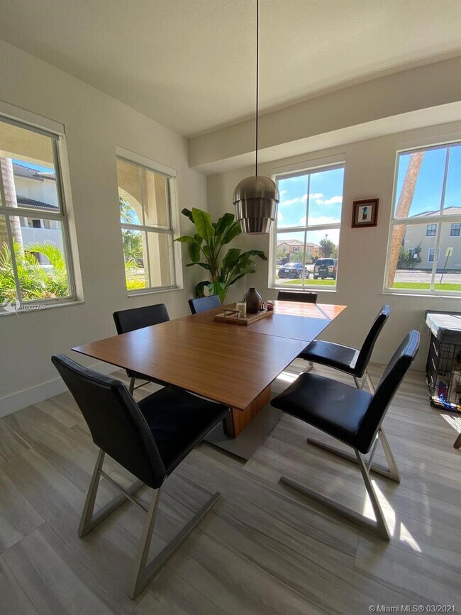 Building Photo - 11605 NW 89th St