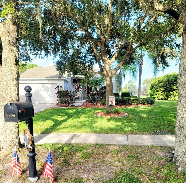 Foto del edificio - 5836 Ansley Way