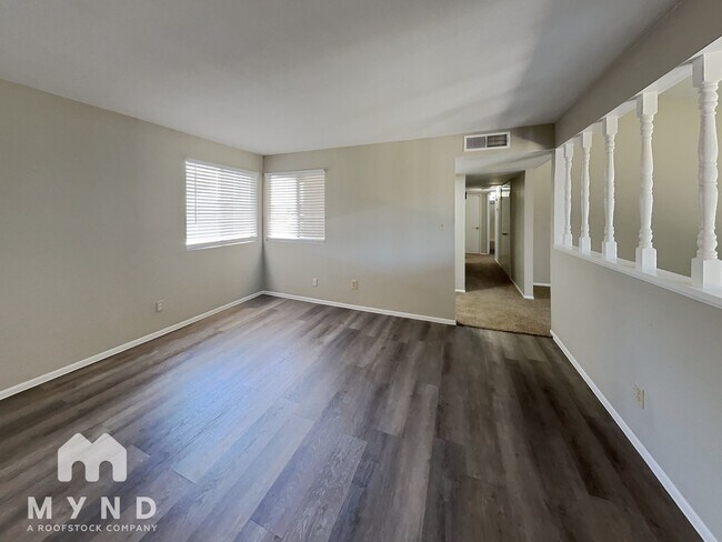 Foto del edificio - 5632 W Comet Ave