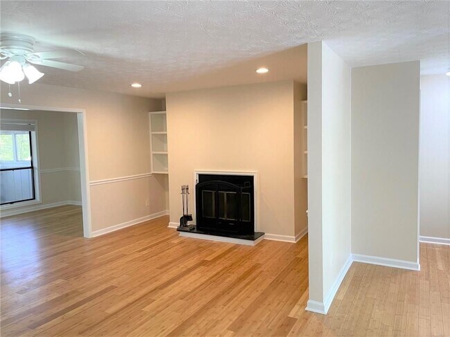 Foto del edificio - 408 Wynnes Ridge Cir SE