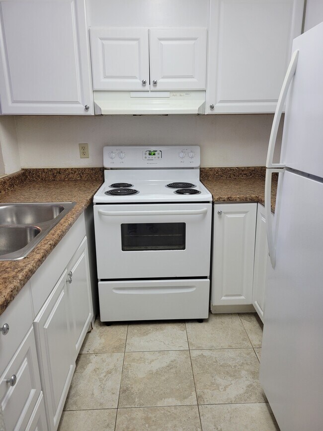Building Photo - 4060 Huerfano Ave