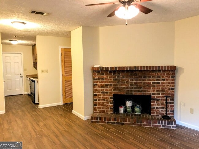 Foto del edificio - 408 Lexington Heights