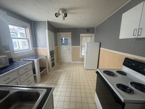 Building Photo - 420 Grand Ave