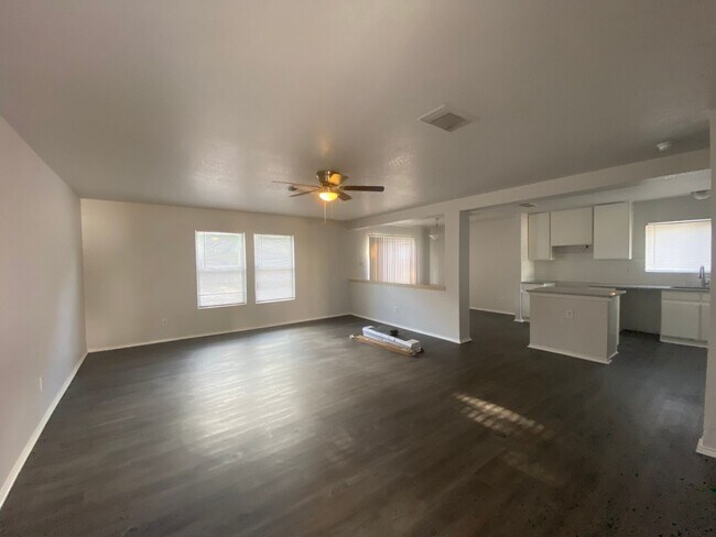 Foto del edificio - Cozy home in 78245!