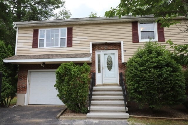 Building Photo - 42 Wheatland St