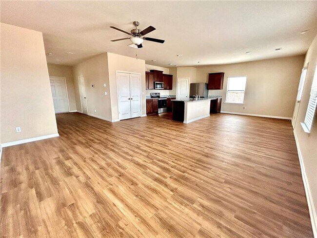 Building Photo - 3591 Falconwood Dr