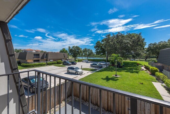 Building Photo - 117 1st Way