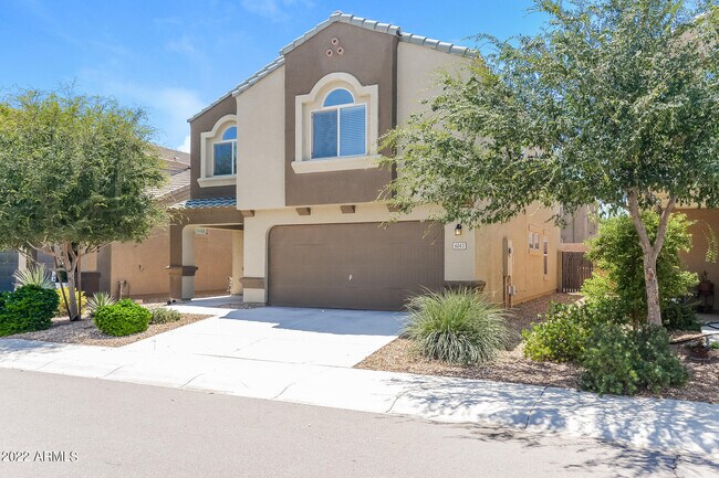 Foto del edificio - 6043 E Oasis Blvd
