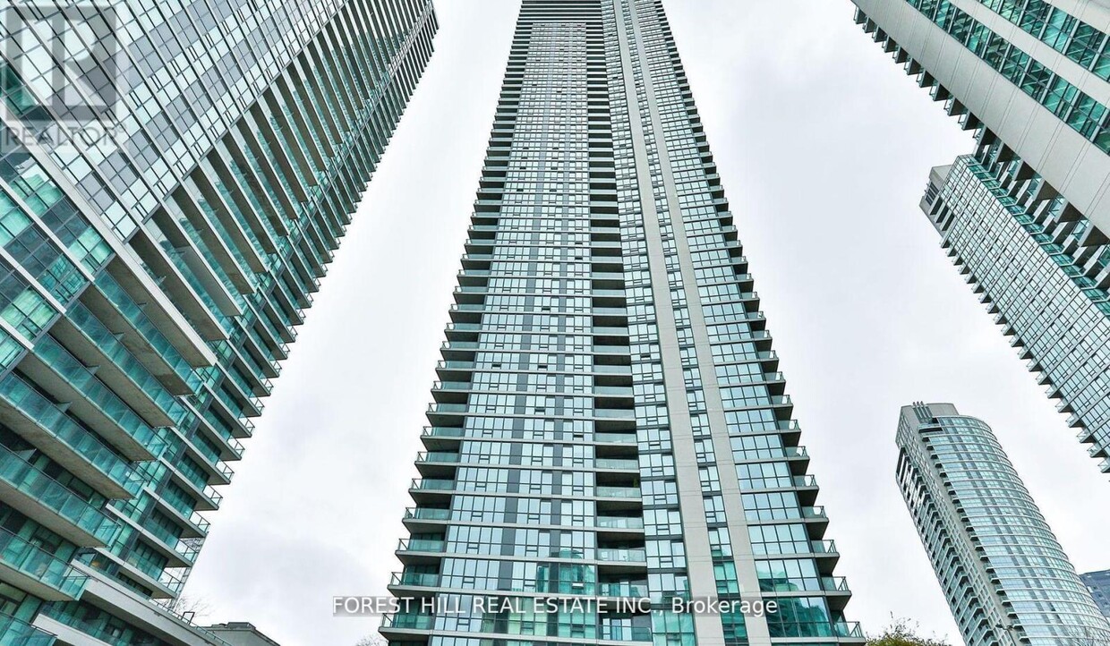 Photo principale - 18-2618 Harbour St