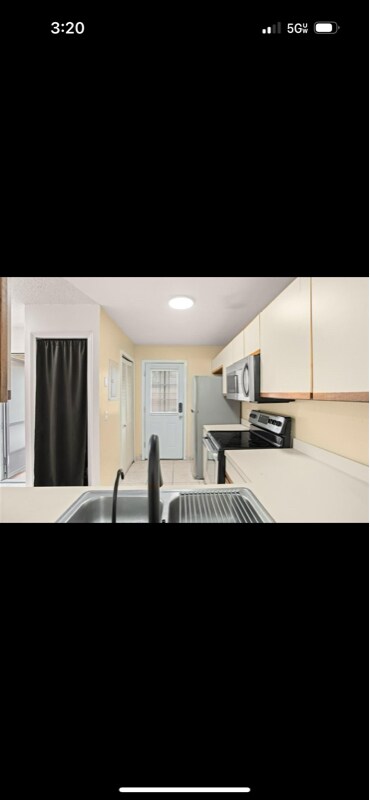 Foto del edificio - 15 Silver Park Cir