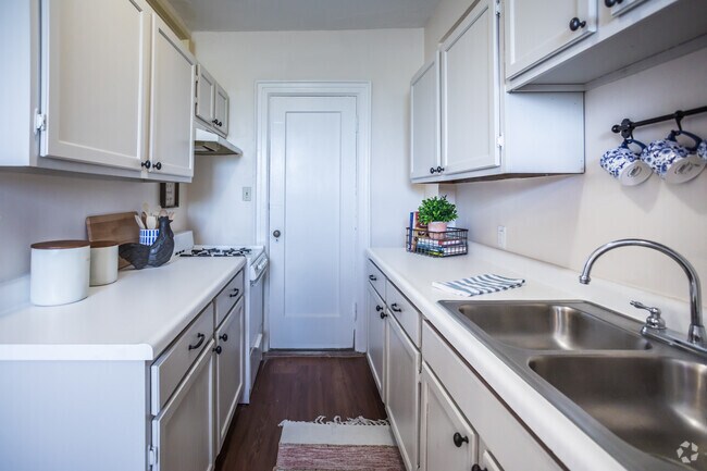 1 habitación, 1 baño - The Evergreen - Parkview Apartments