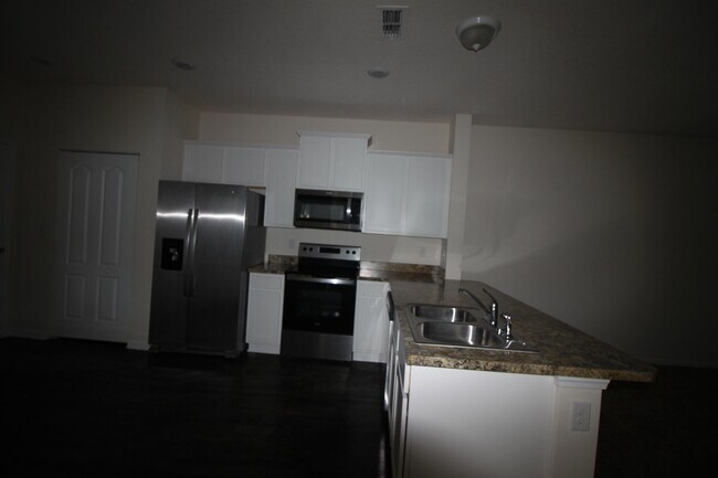 Building Photo - 8071 Echo Springs Rd