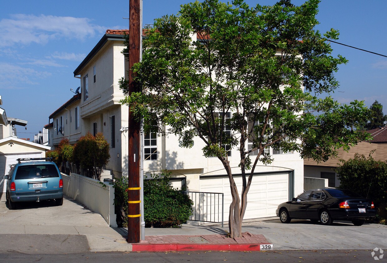 Building Photo - 329 Sierra St