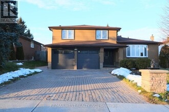 Building Photo - 244 Darcy St