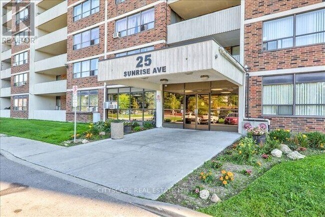Photo du bâtiment - 25 Sunrise Ave