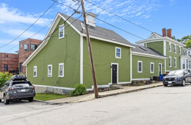 Building Photo - 14 Pierce St